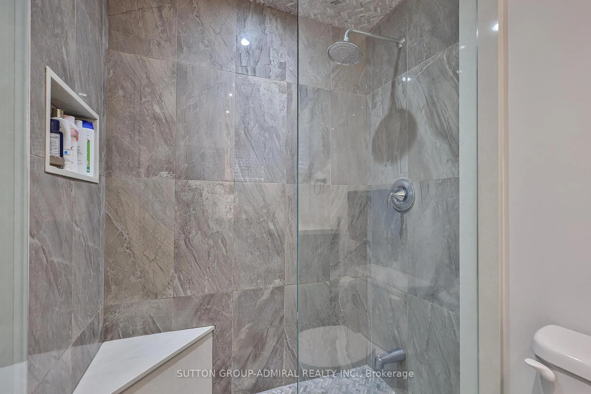 Photo 23 of 65 Patrice Crescent, Vaughan, Crestwood-Springfarm-Yorkhill — HOMEH