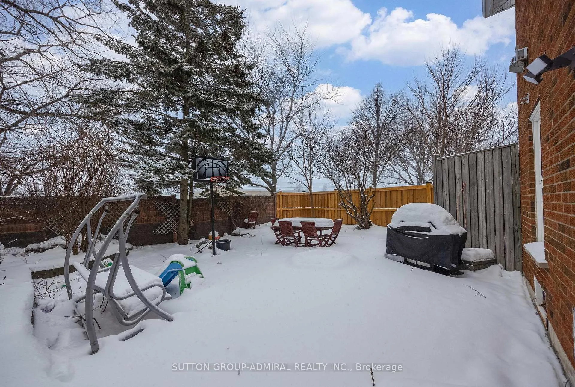 Photo 33 of 65 Patrice Crescent, Vaughan, Crestwood-Springfarm-Yorkhill — HOMEH