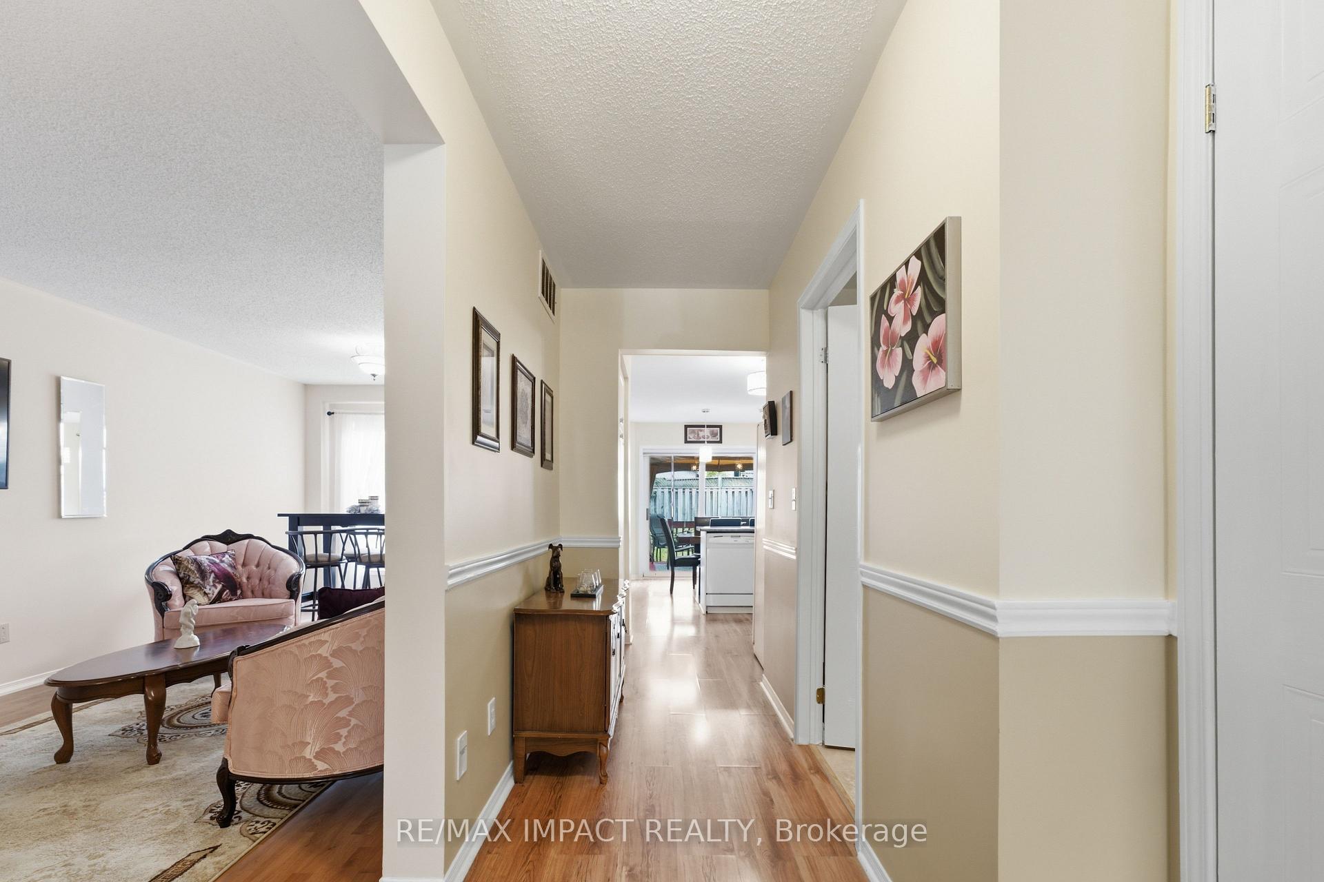 Photo 5 of 106 Mcfeeters Crescent, Clarington, Bowmanville — HOMEH