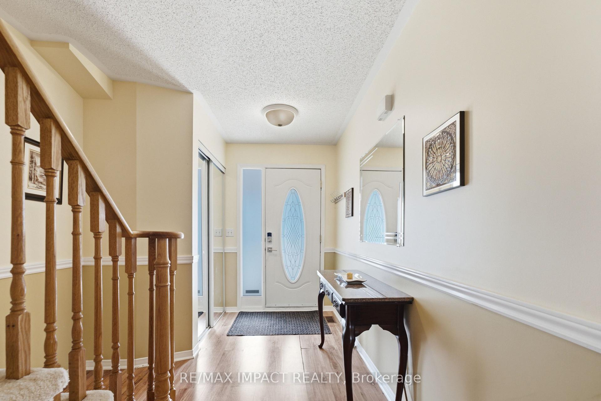 Photo 6 of 106 Mcfeeters Crescent, Clarington, Bowmanville — HOMEH