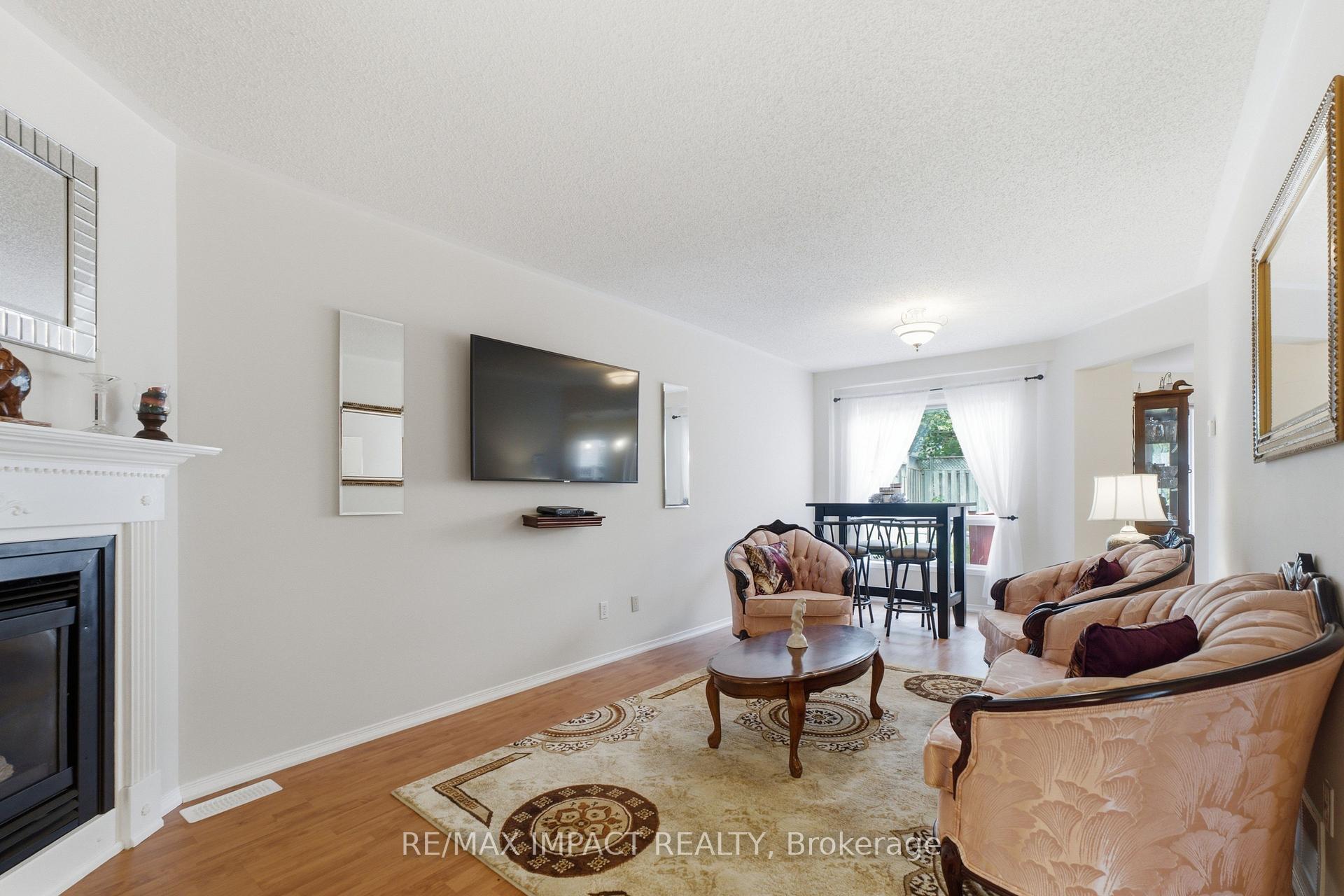 Photo 7 of 106 Mcfeeters Crescent, Clarington, Bowmanville — HOMEH