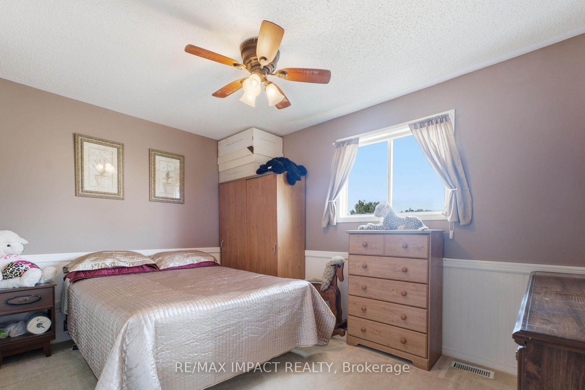 Photo 22 of 106 Mcfeeters Crescent, Clarington, Bowmanville — HOMEH