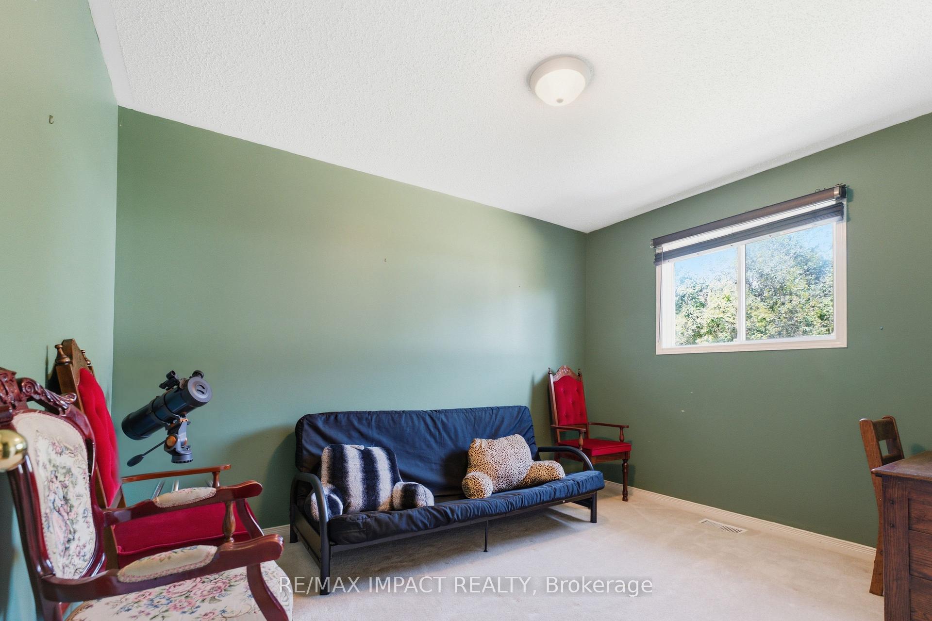 Photo 23 of 106 Mcfeeters Crescent, Clarington, Bowmanville — HOMEH