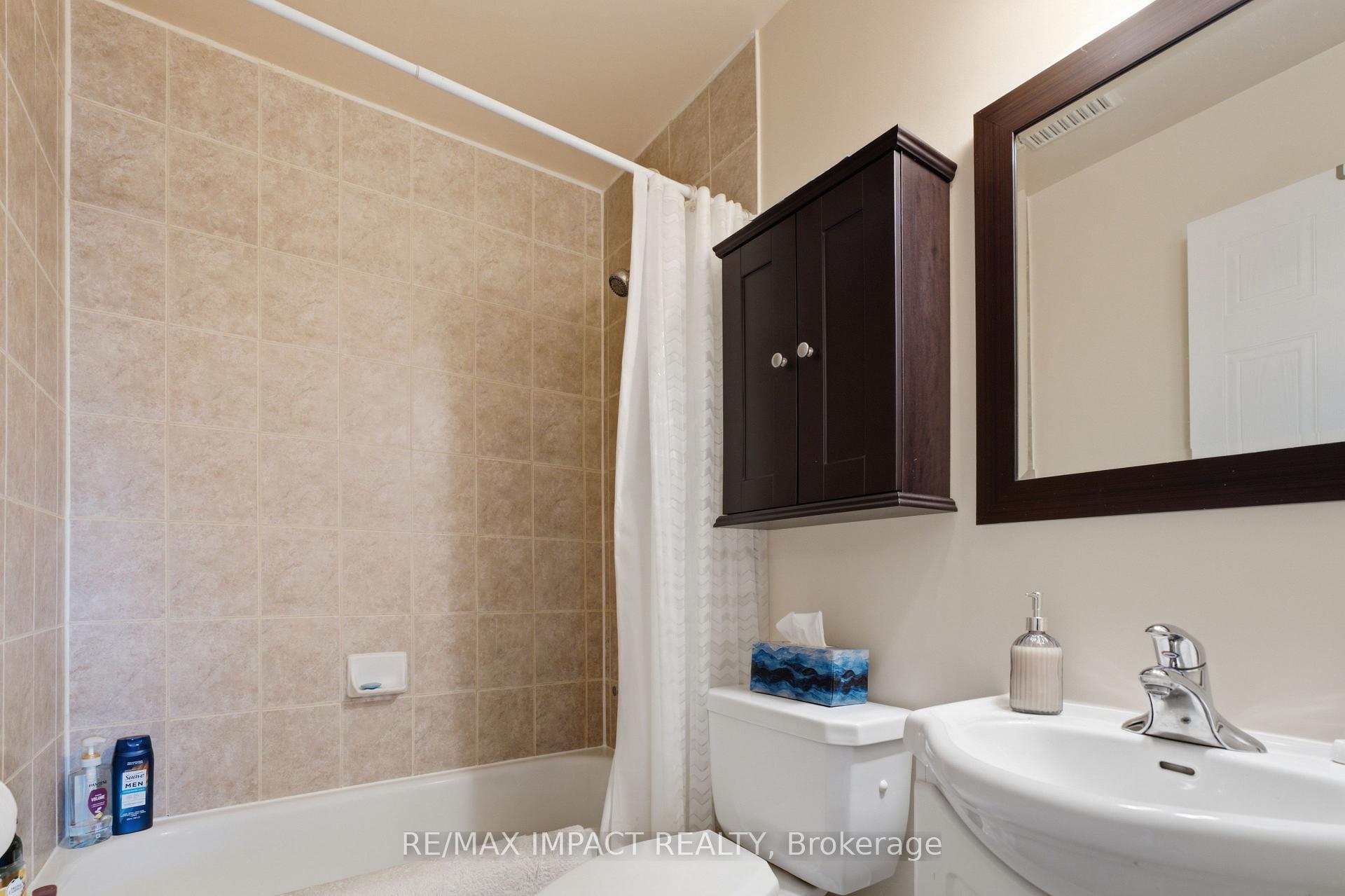 Photo 24 of 106 Mcfeeters Crescent, Clarington, Bowmanville — HOMEH