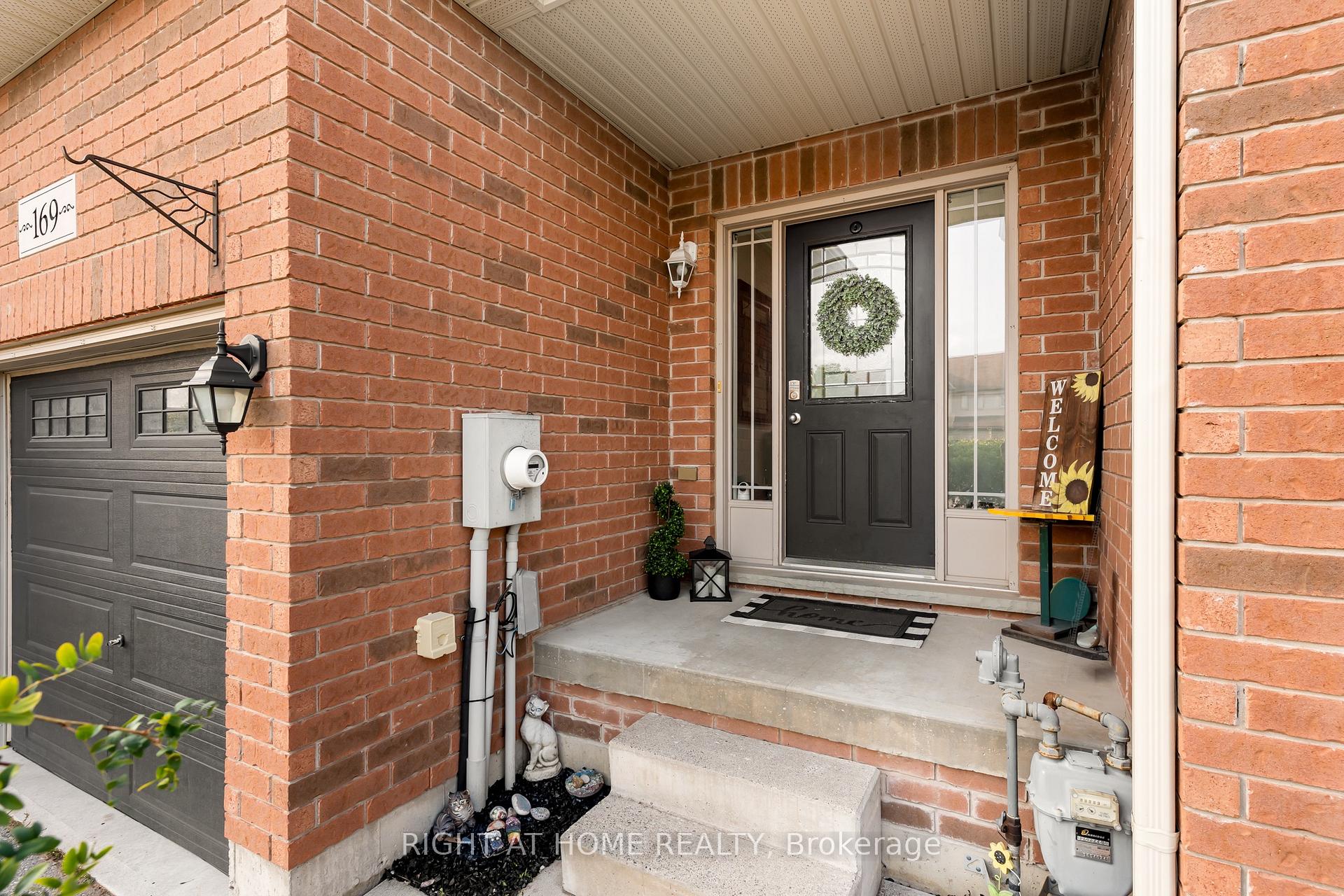 Photo 2 of 169 Banting Crescent, Essa, Angus — HOMEH