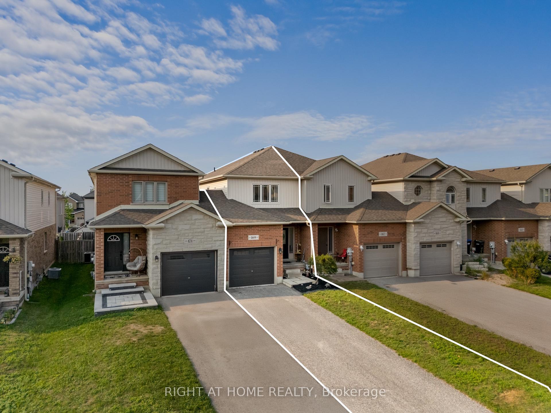 Photo 4 of 169 Banting Crescent, Essa, Angus — HOMEH