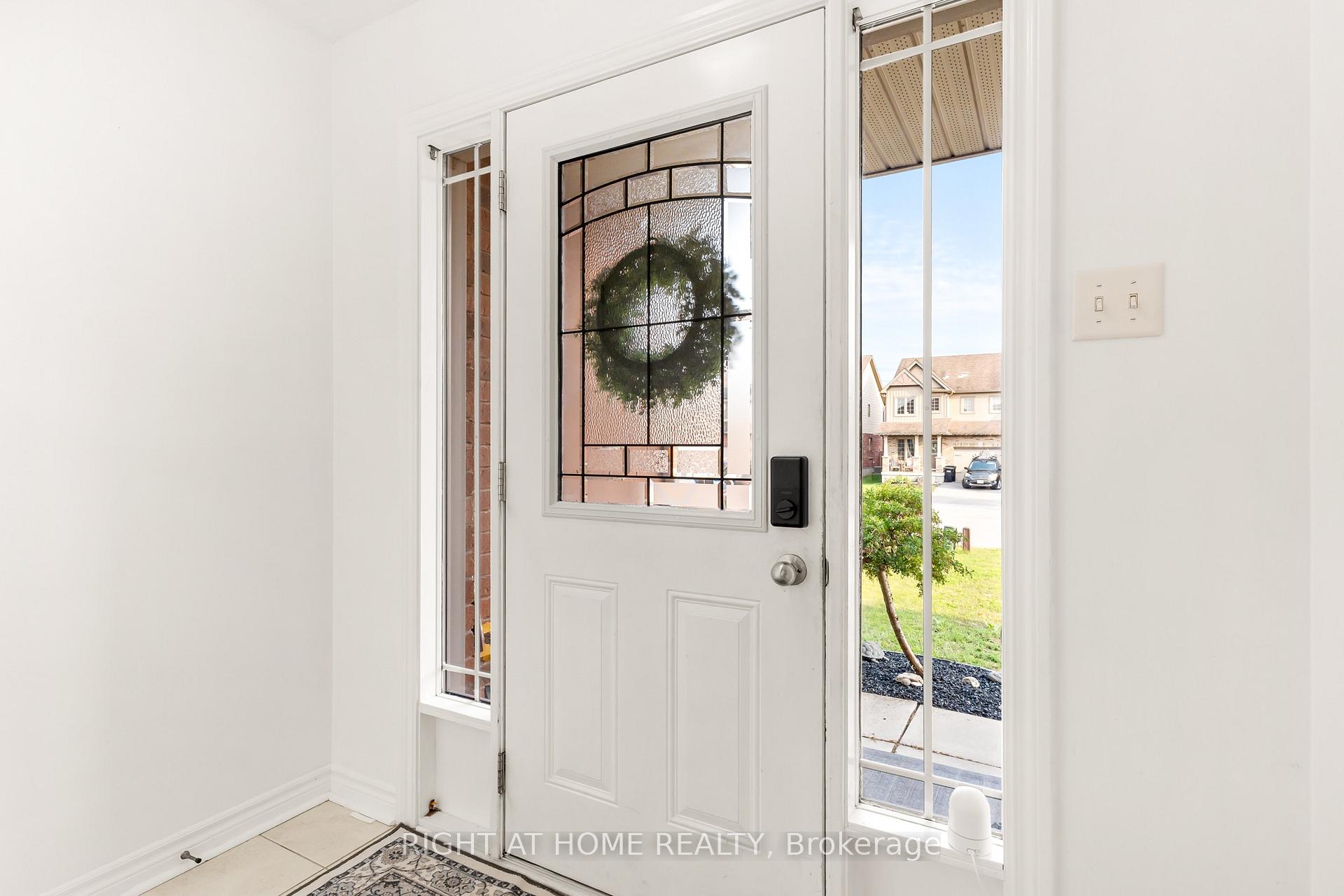 Photo 5 of 169 Banting Crescent, Essa, Angus — HOMEH
