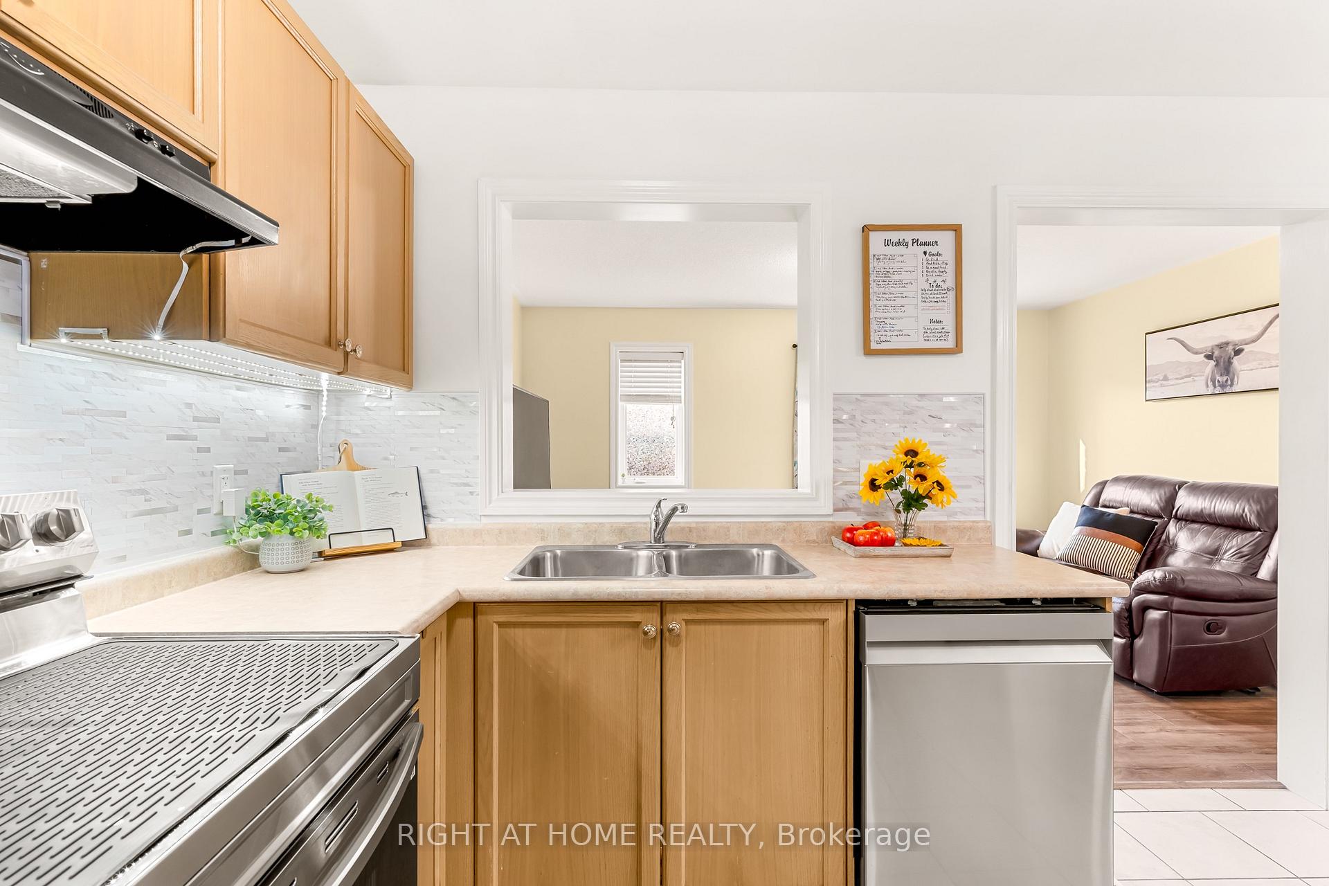Photo 9 of 169 Banting Crescent, Essa, Angus — HOMEH