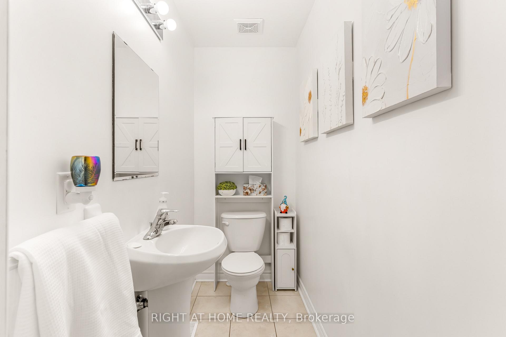 Photo 12 of 169 Banting Crescent, Essa, Angus — HOMEH