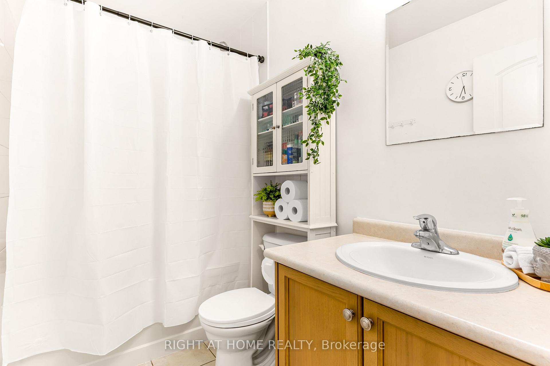 Photo 17 of 169 Banting Crescent, Essa, Angus — HOMEH