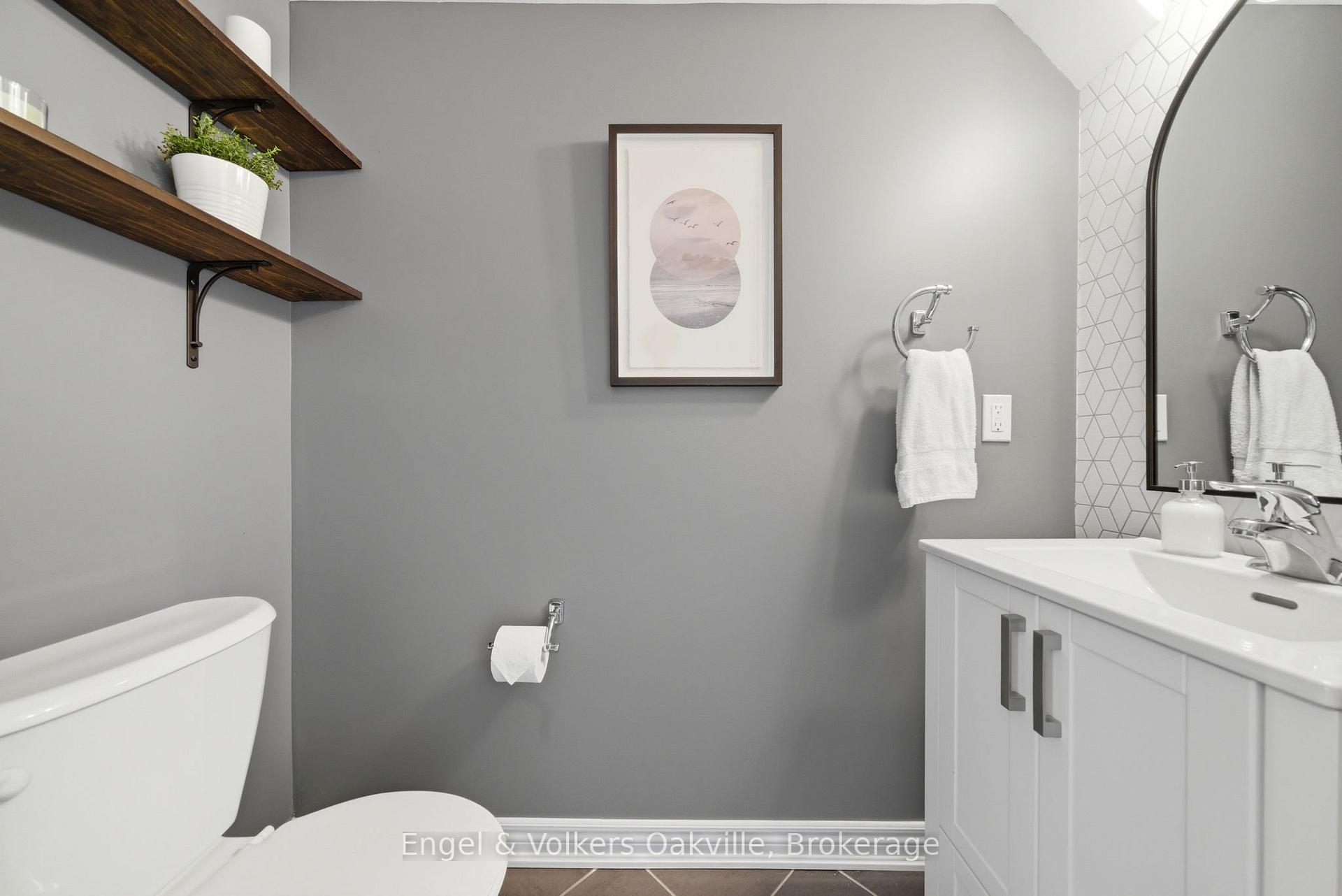 Photo 6 of 146 Truedell Circle, Hamilton, Waterdown — HOMEH