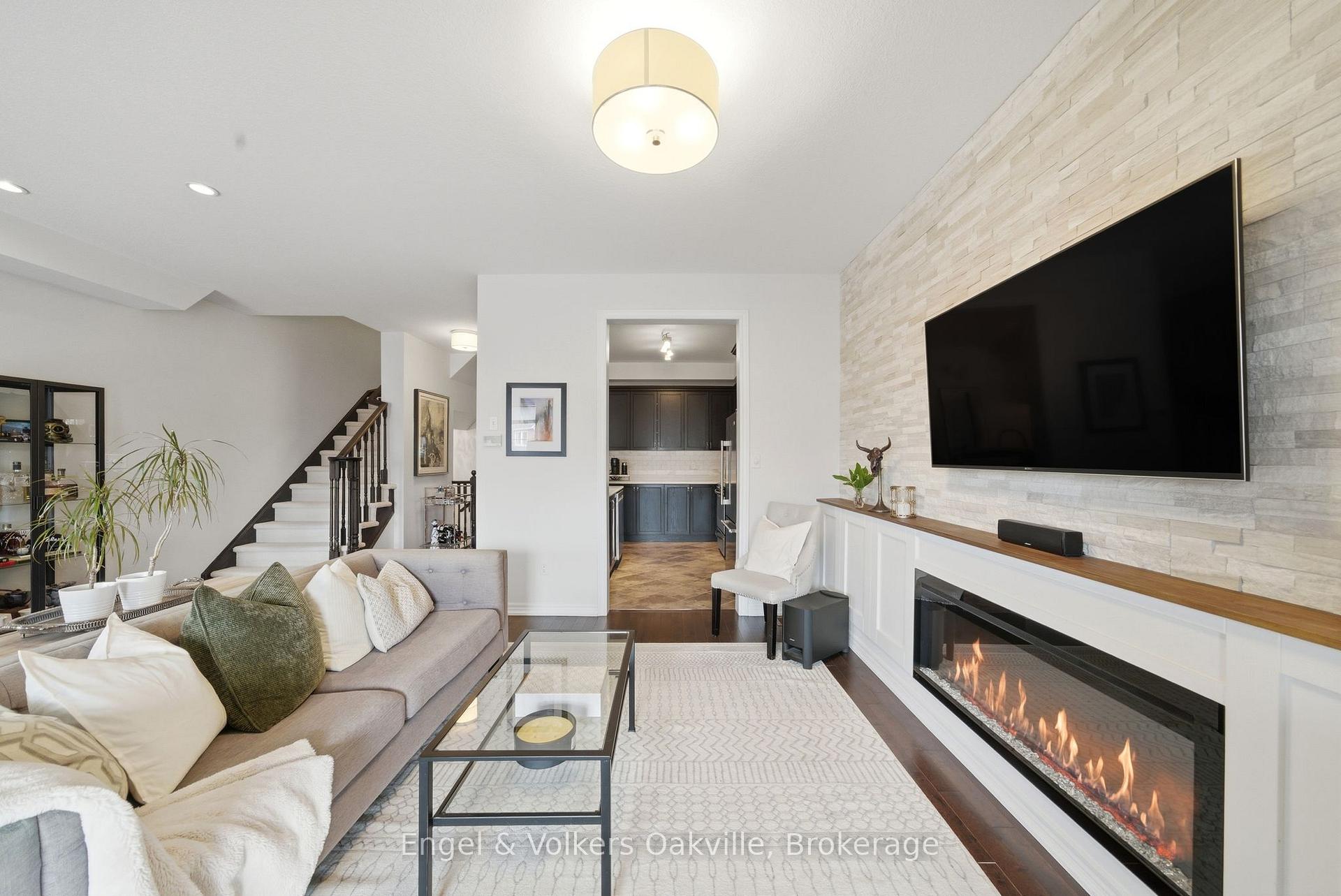 Photo 16 of 146 Truedell Circle, Hamilton, Waterdown — HOMEH