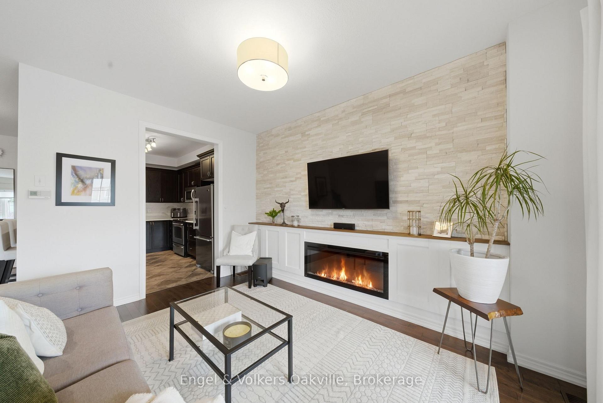 Photo 17 of 146 Truedell Circle, Hamilton, Waterdown — HOMEH