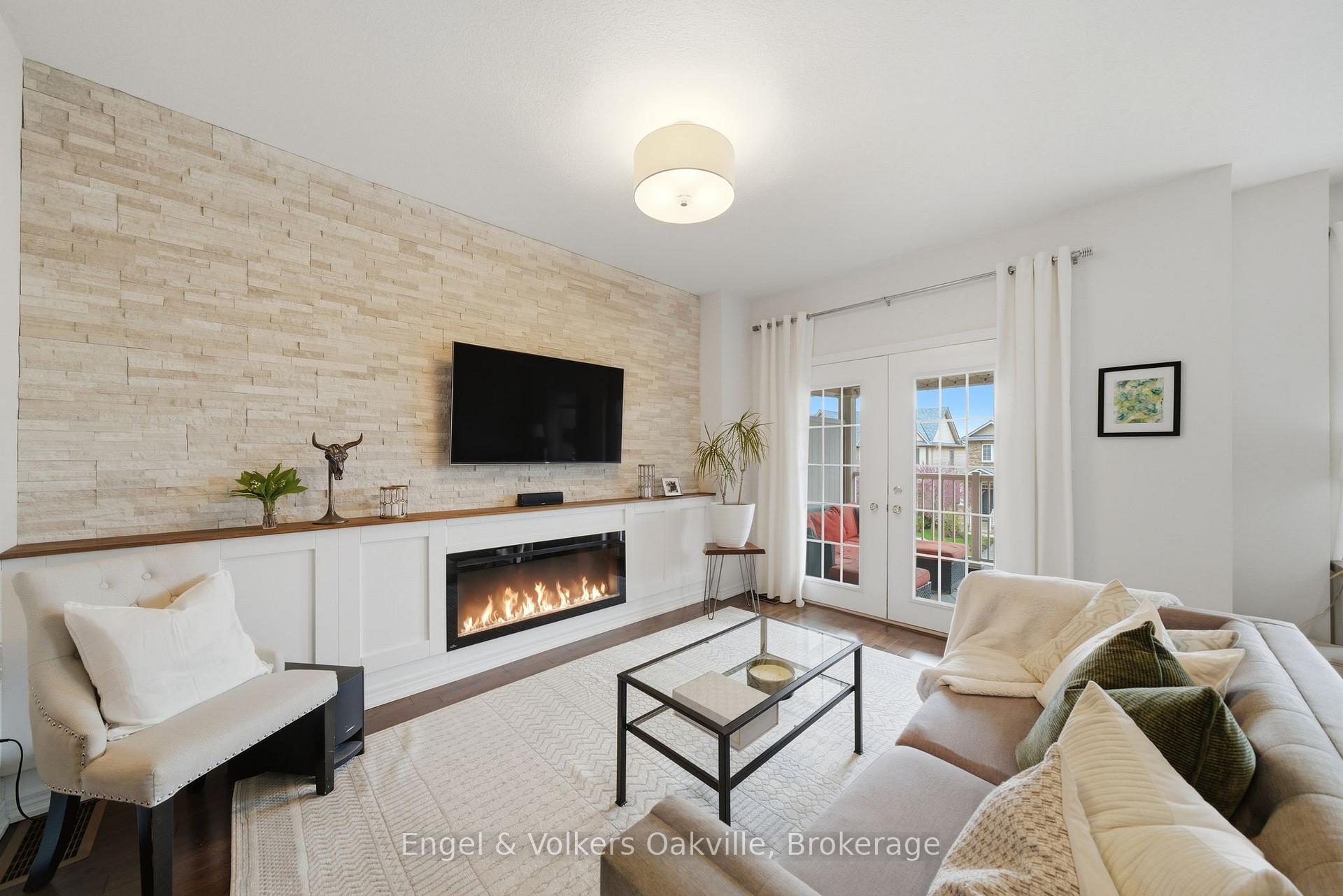 Photo 18 of 146 Truedell Circle, Hamilton, Waterdown — HOMEH