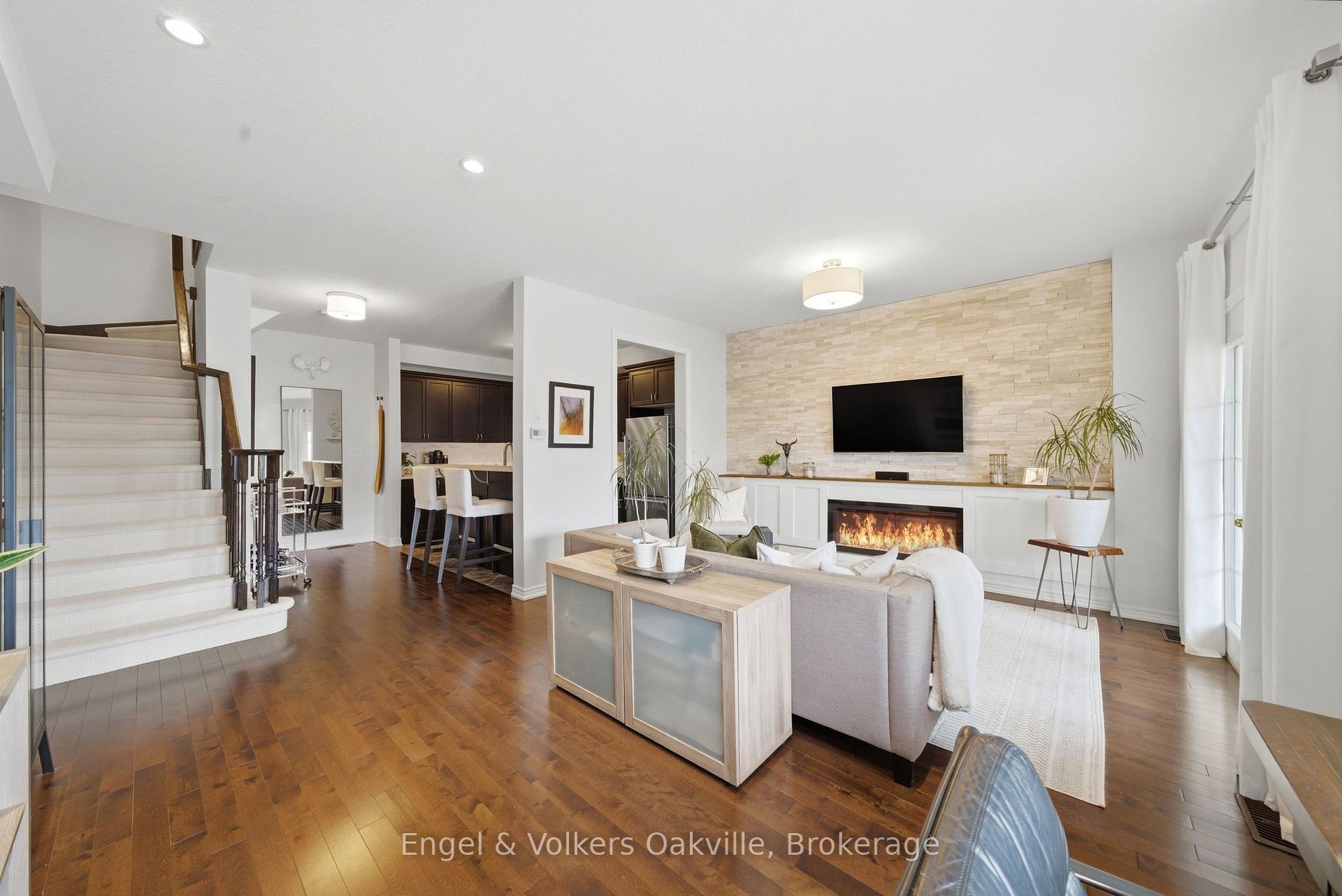 Photo 20 of 146 Truedell Circle, Hamilton, Waterdown — HOMEH