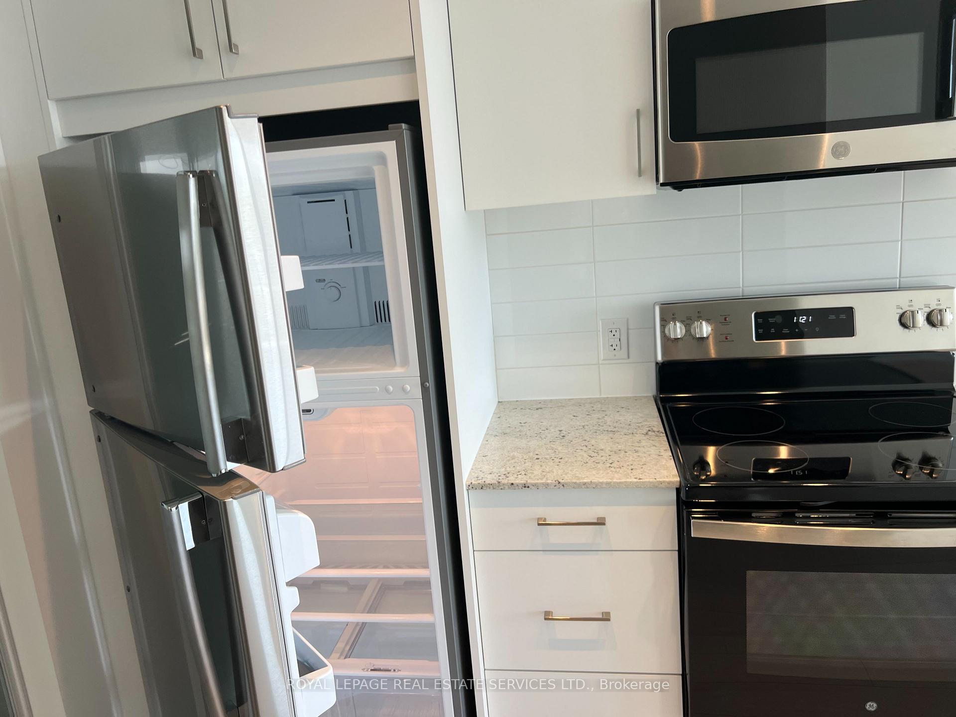 Photo 8 of Unit 430, 4010 Eglinton Avenue W, Etobicoke, Humber Heights — HOMEH