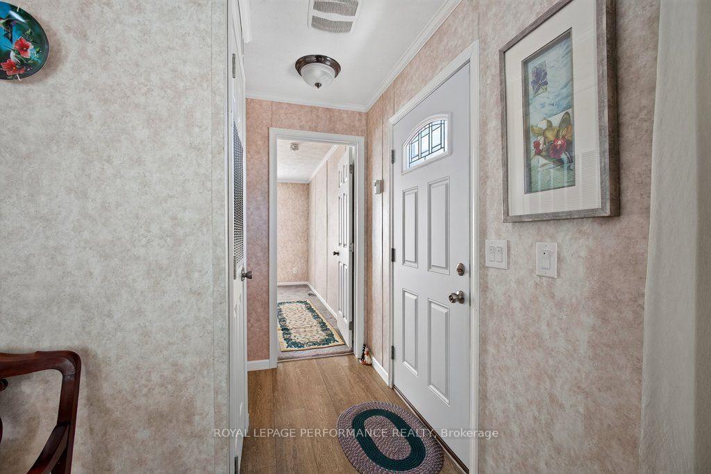 Photo 6 of 16 Eastgate Avenue, Ottawa, Bellwood - Industrial Park — HOMEH