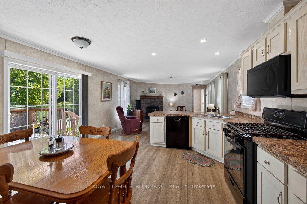 Photo 19 of 16 Eastgate Avenue, Ottawa, Bellwood - Industrial Park — HOMEH