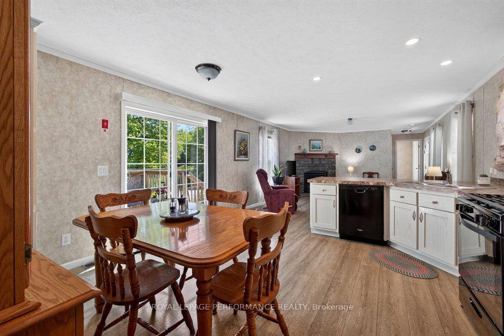 Photo 24 of 16 Eastgate Avenue, Ottawa, Bellwood - Industrial Park — HOMEH
