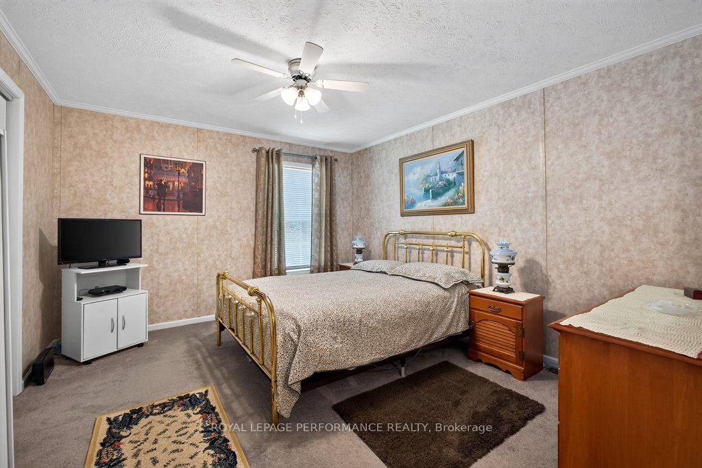 Photo 33 of 16 Eastgate Avenue, Ottawa, Bellwood - Industrial Park — HOMEH