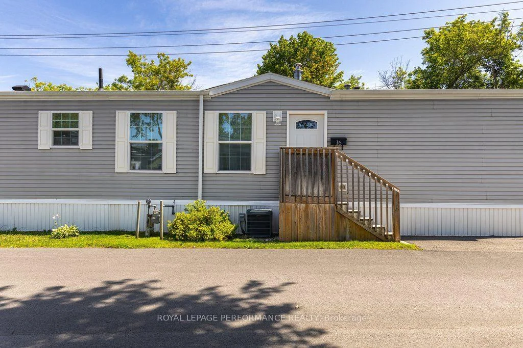 Photo 3 of 16 Eastgate Avenue, Ottawa, Bellwood - Industrial Park — HOMEH