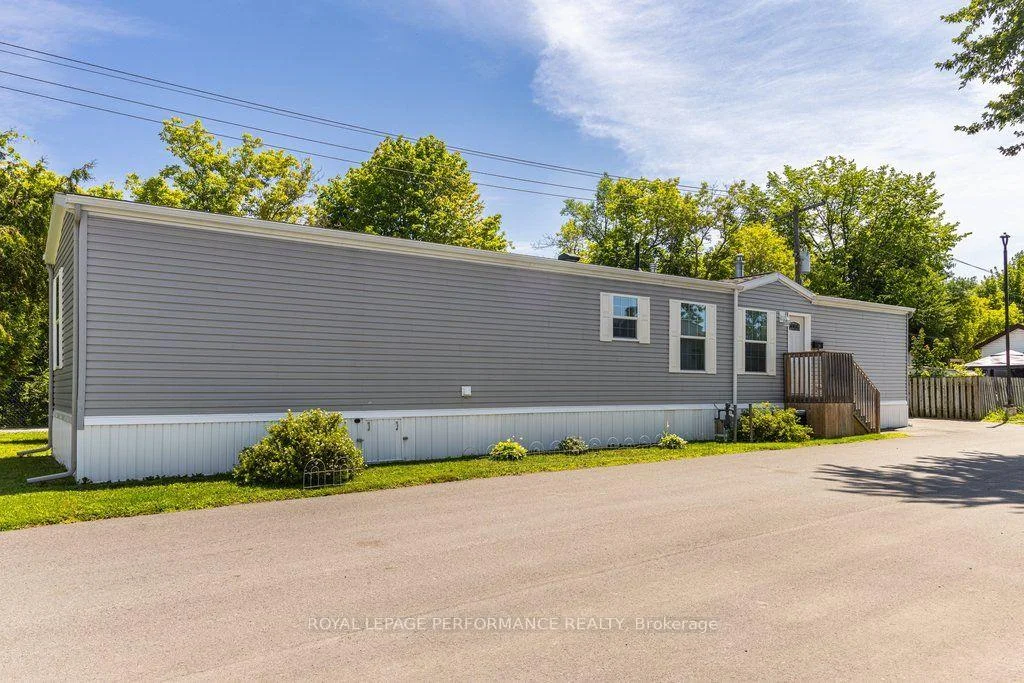 Photo 5 of 16 Eastgate Avenue, Ottawa, Bellwood - Industrial Park — HOMEH