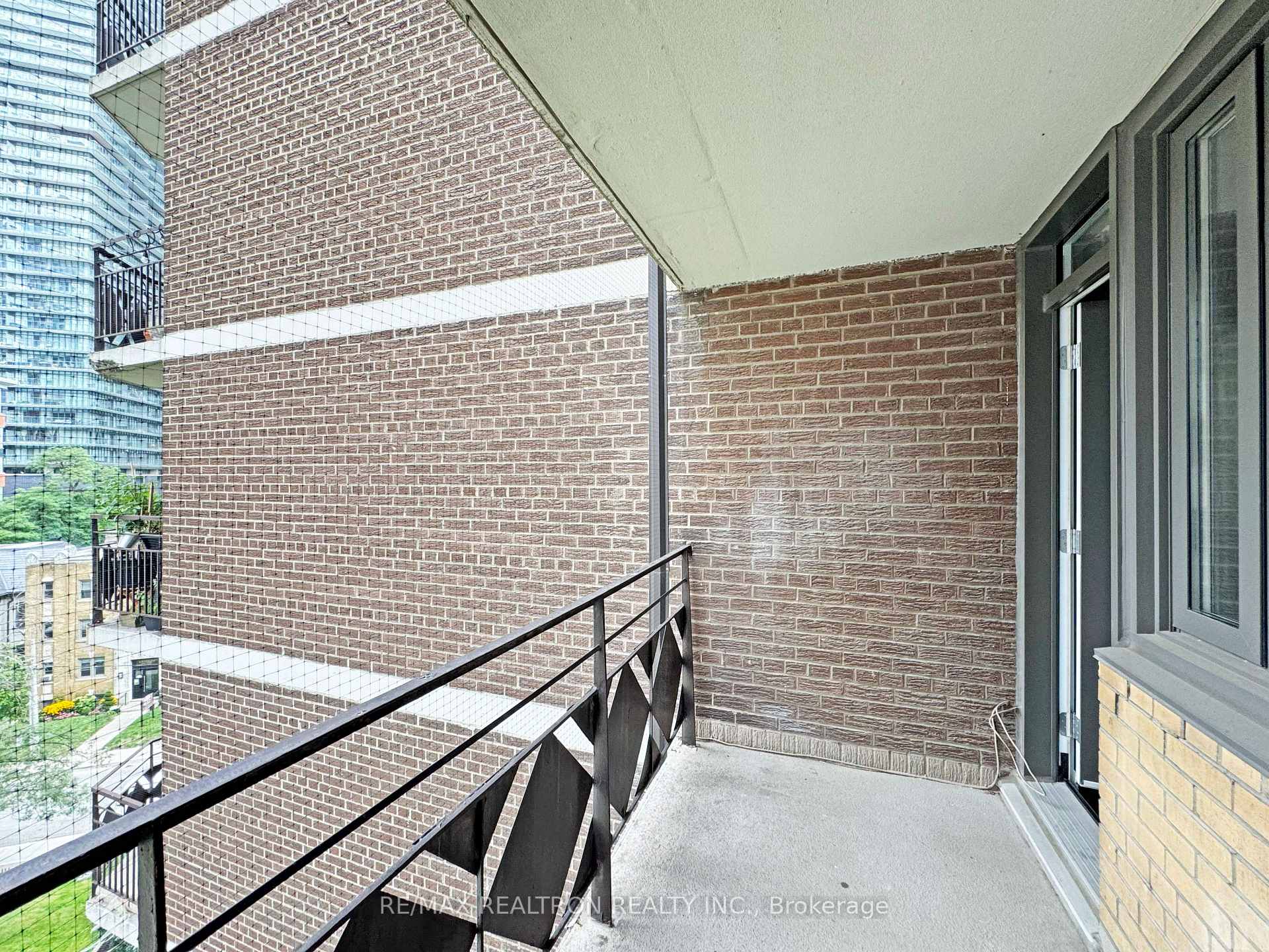 Photo 12 of Unit 701, 55 Isabella Street, Toronto, Church-Yonge Corridor — HOMEH