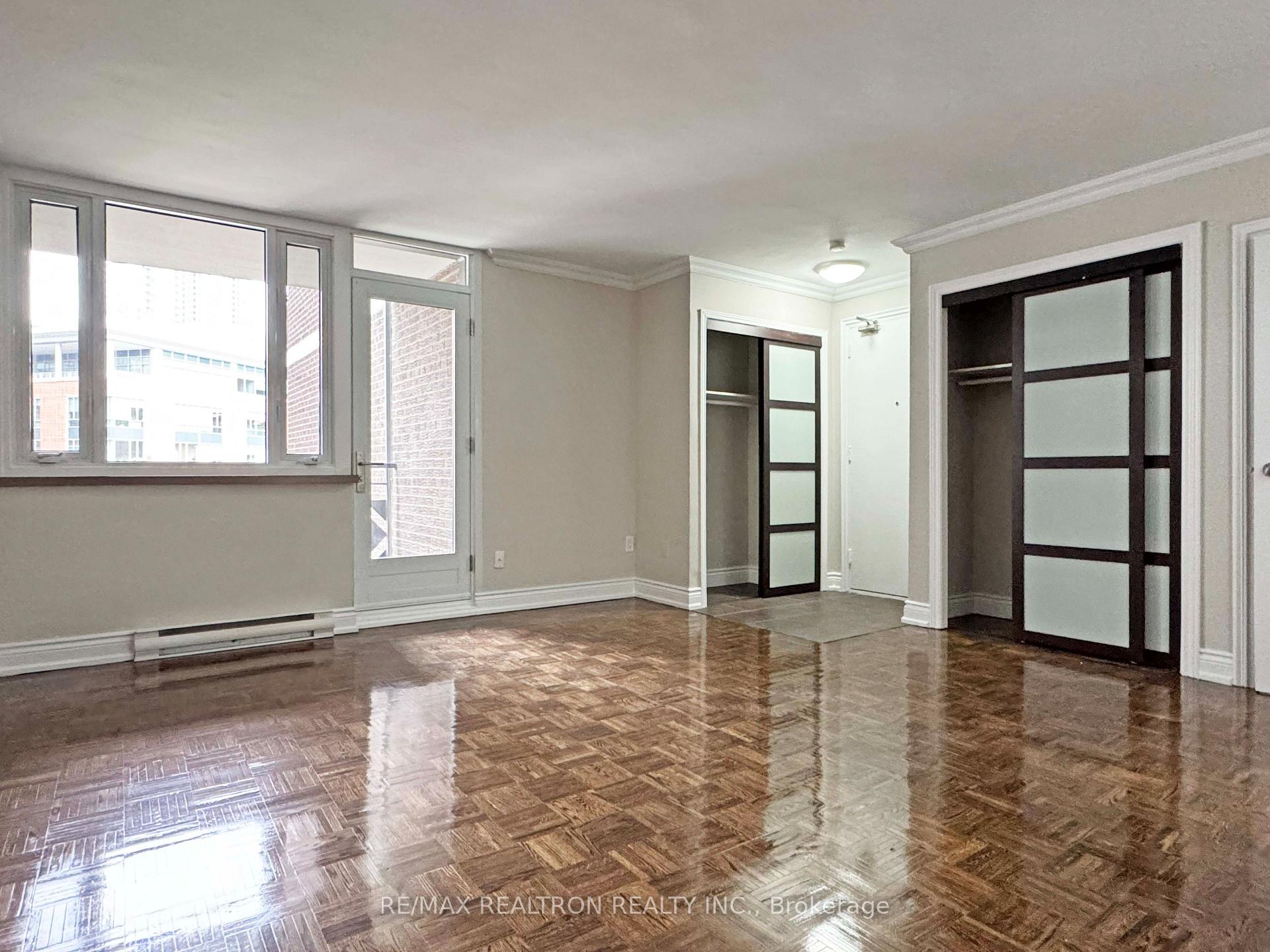 Photo 2 of Unit 701, 55 Isabella Street, Toronto, Church-Yonge Corridor — HOMEH