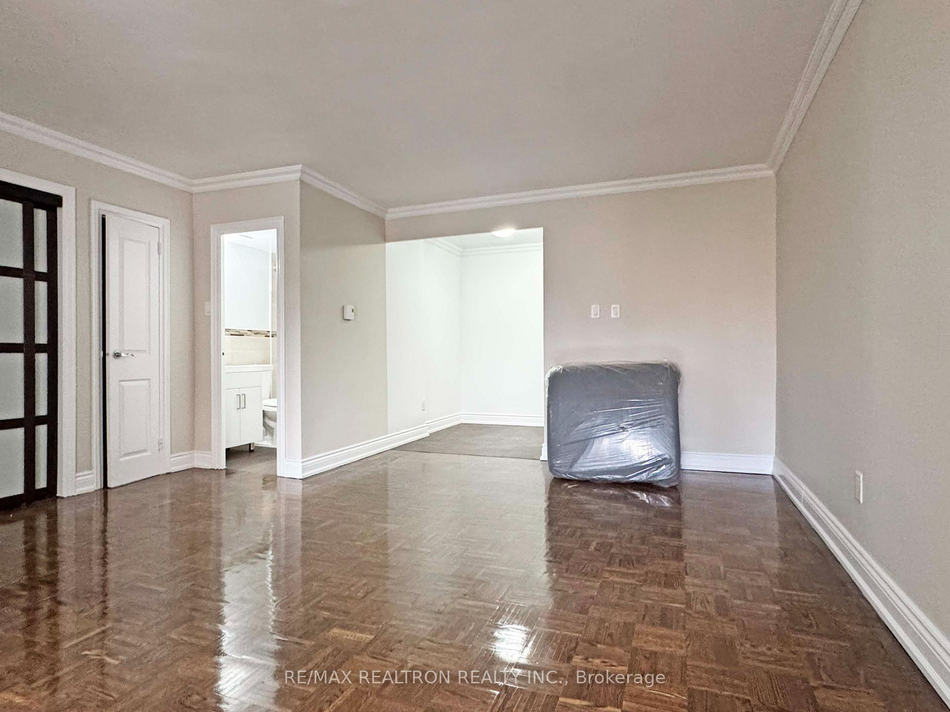 Photo 6 of Unit 701, 55 Isabella Street, Toronto, Church-Yonge Corridor — HOMEH