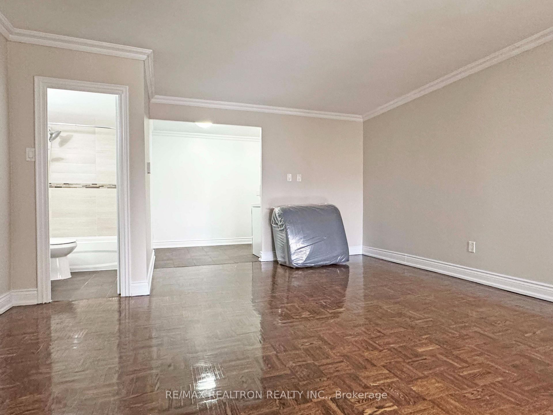 Photo 8 of Unit 701, 55 Isabella Street, Toronto, Church-Yonge Corridor — HOMEH