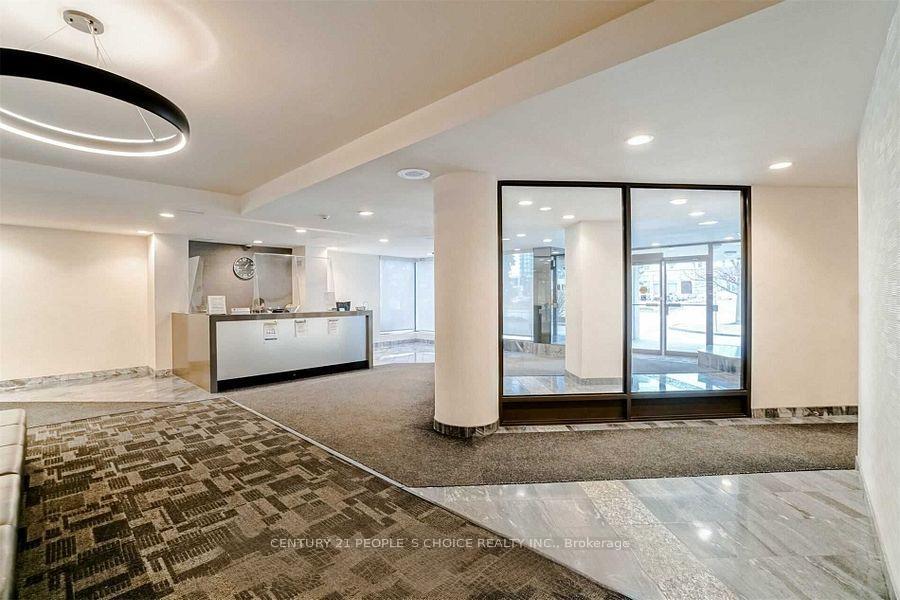 Photo 4 of Unit 2010, 350 Webb Drive, Mississauga, City Centre — HOMEH