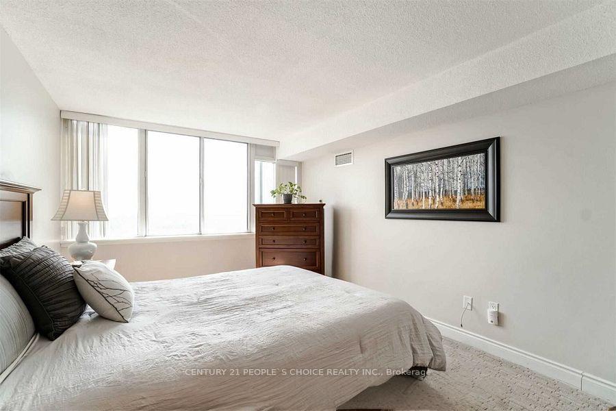Photo 15 of Unit 2010, 350 Webb Drive, Mississauga, City Centre — HOMEH