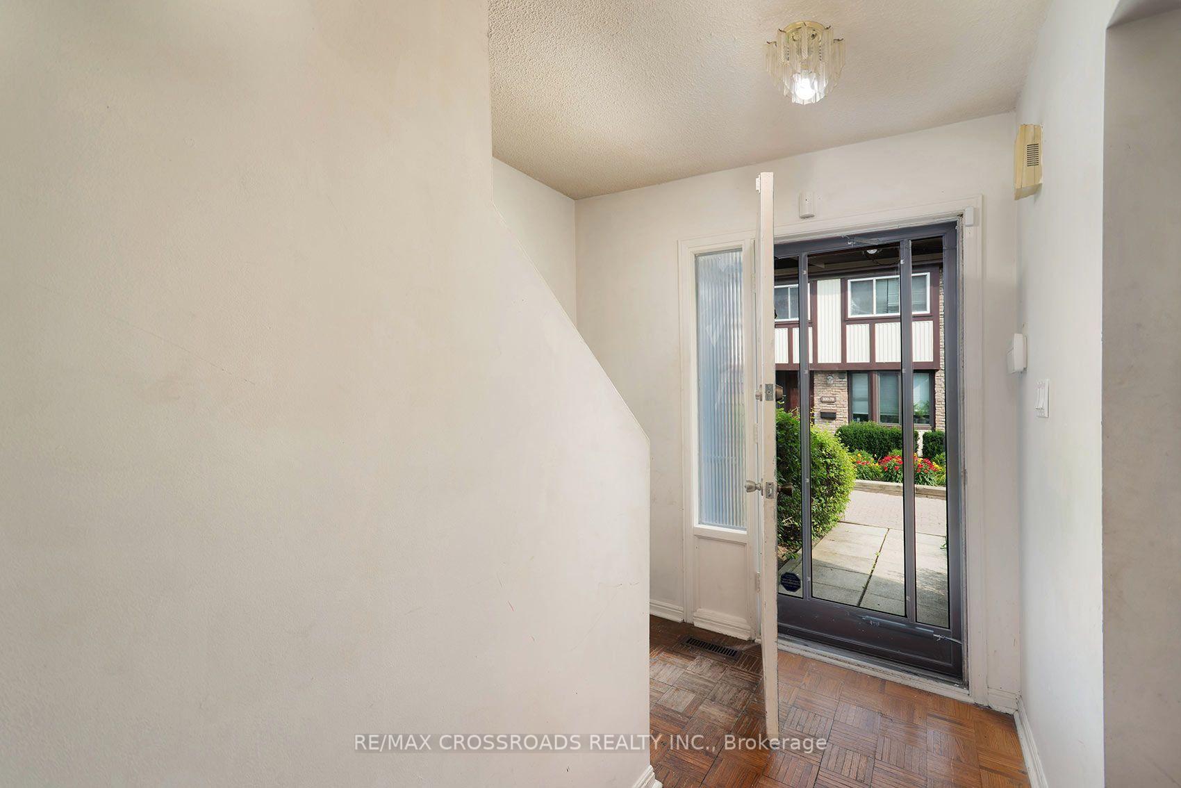 Photo 6 of Unit 93, 100 Burrows Hall Boulevard, Scarborough, Malvern — HOMEH