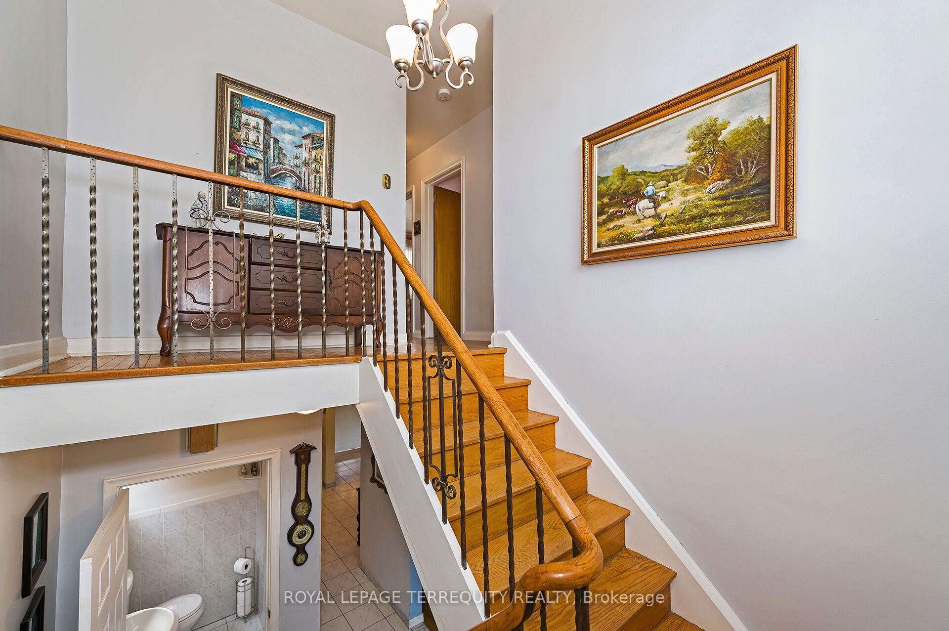 Photo 10 of 181 Pellatt Avenue, North York, Humberlea-Pelmo Park — HOMEH