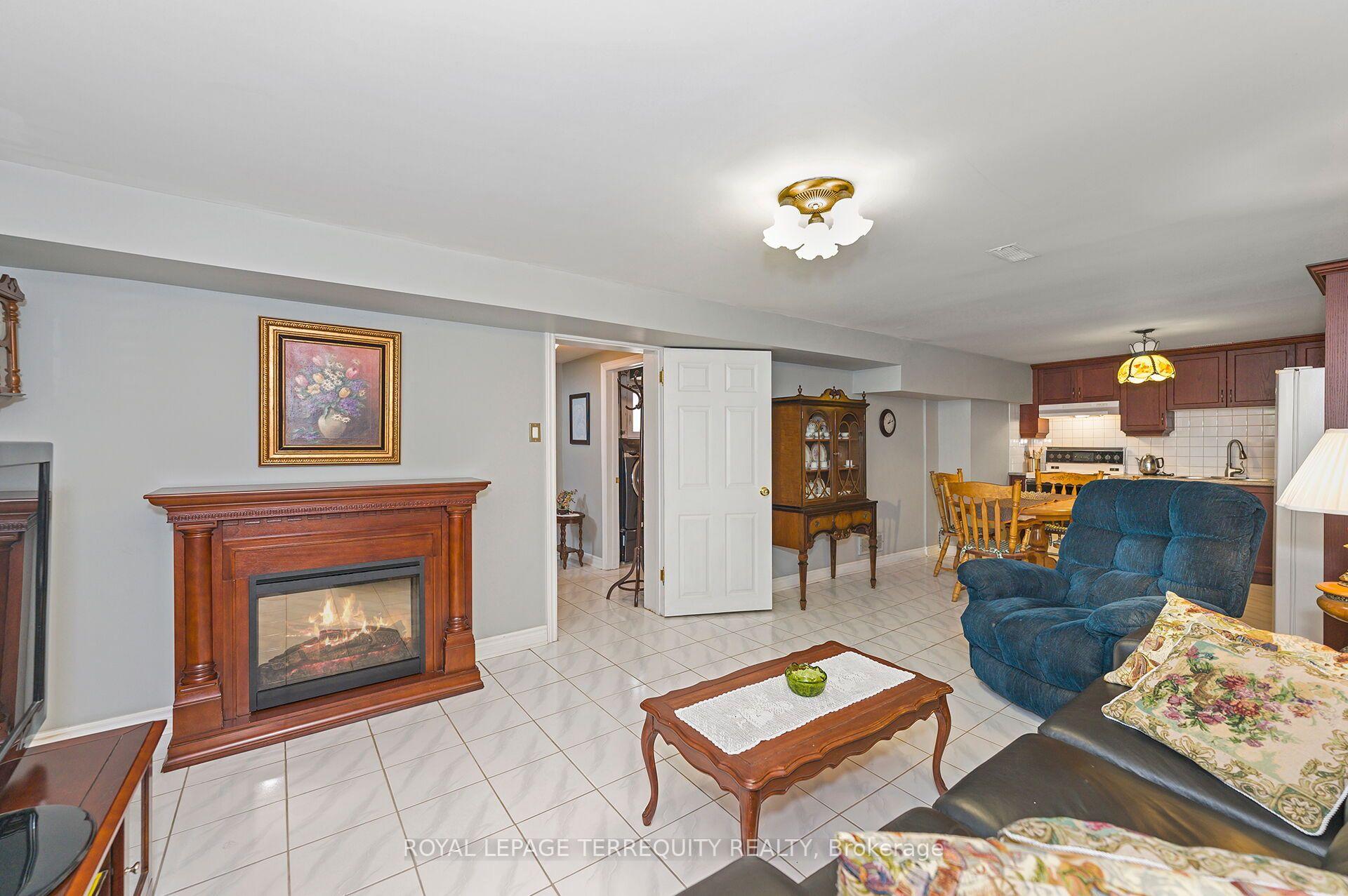 Photo 19 of 181 Pellatt Avenue, North York, Humberlea-Pelmo Park — HOMEH