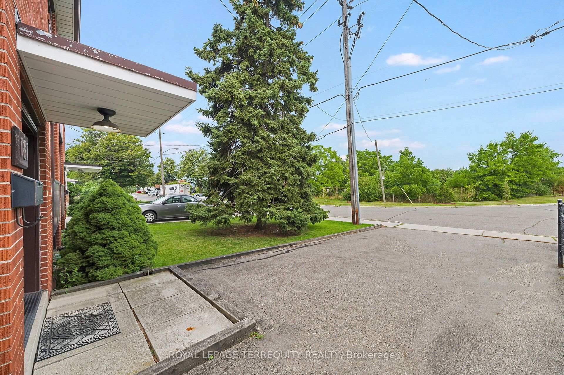 Photo 26 of 181 Pellatt Avenue, North York, Humberlea-Pelmo Park — HOMEH