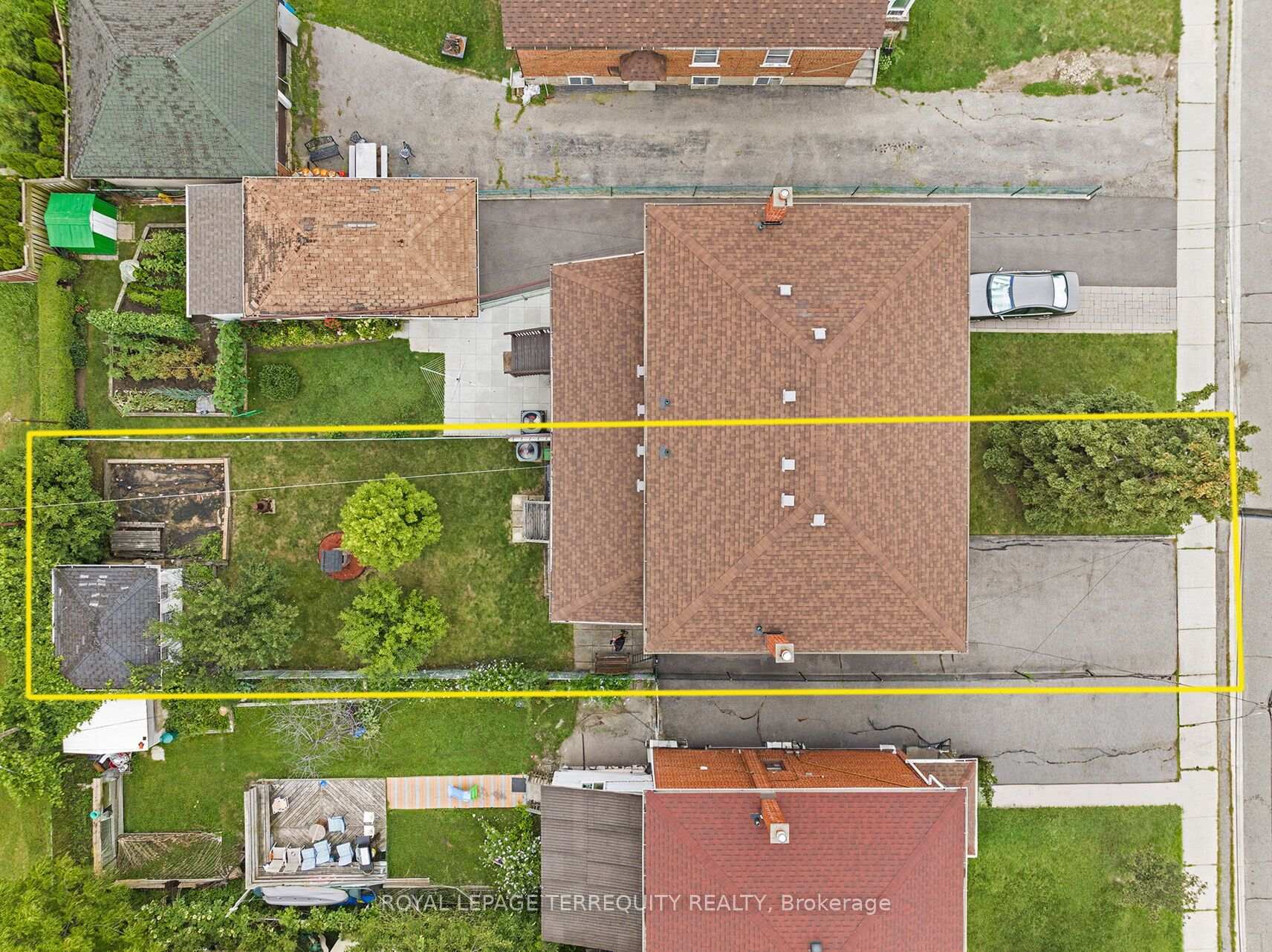 Photo 33 of 181 Pellatt Avenue, North York, Humberlea-Pelmo Park — HOMEH