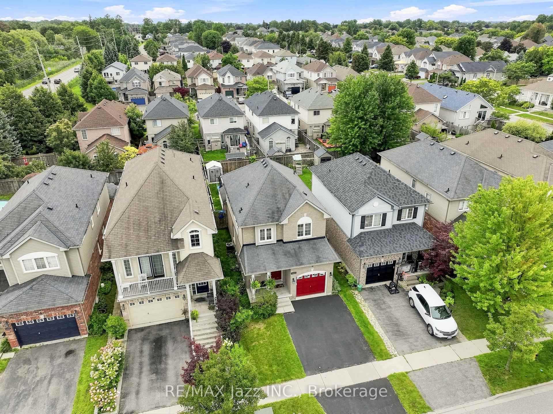 Photo 6 of 1333 Wadebridge Crescent, Oshawa, Eastdale — HOMEH