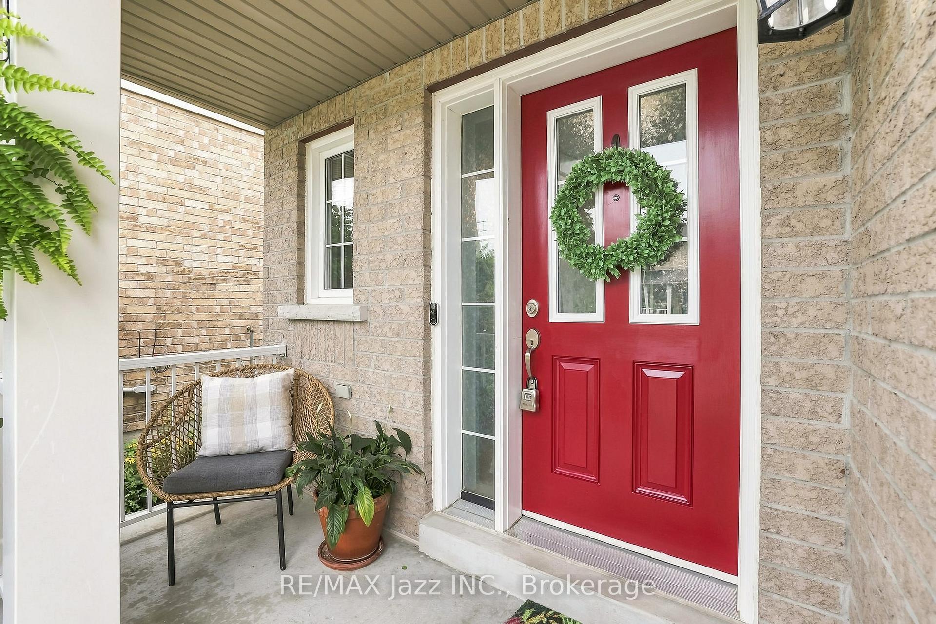 Photo 8 of 1333 Wadebridge Crescent, Oshawa, Eastdale — HOMEH