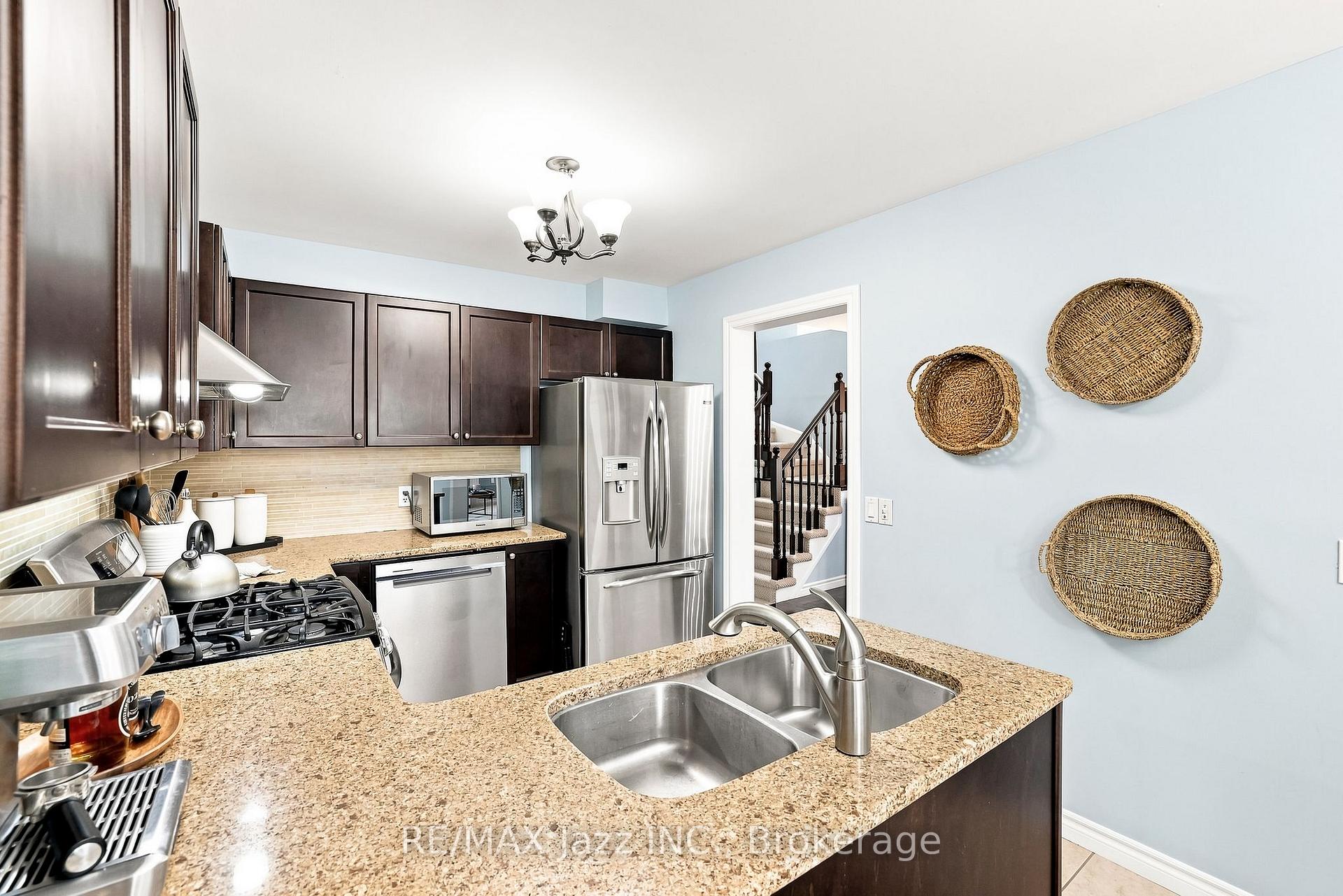Photo 21 of 1333 Wadebridge Crescent, Oshawa, Eastdale — HOMEH