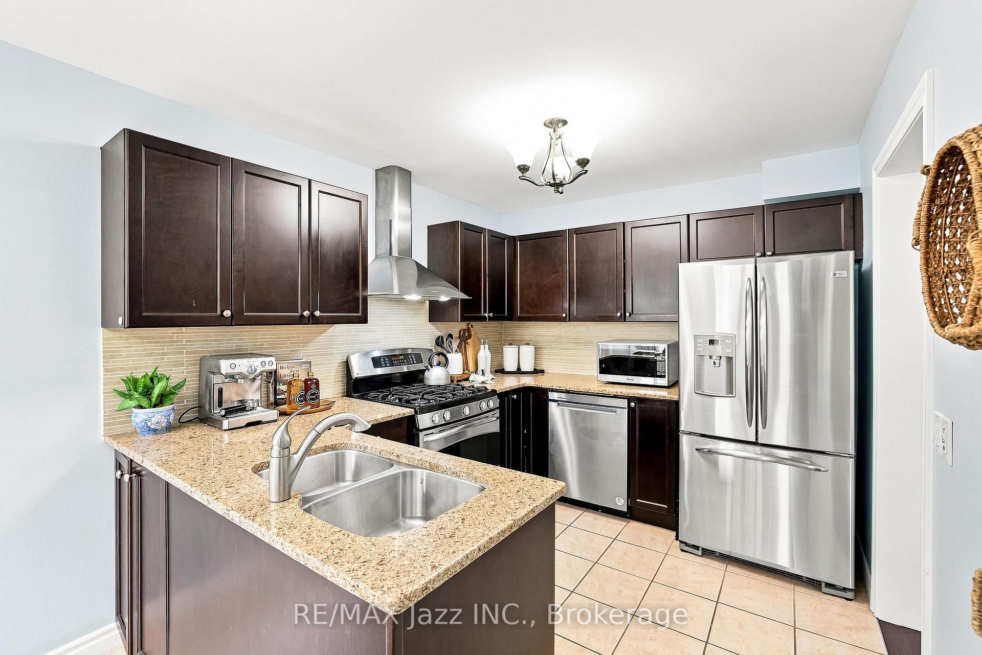 Photo 22 of 1333 Wadebridge Crescent, Oshawa, Eastdale — HOMEH