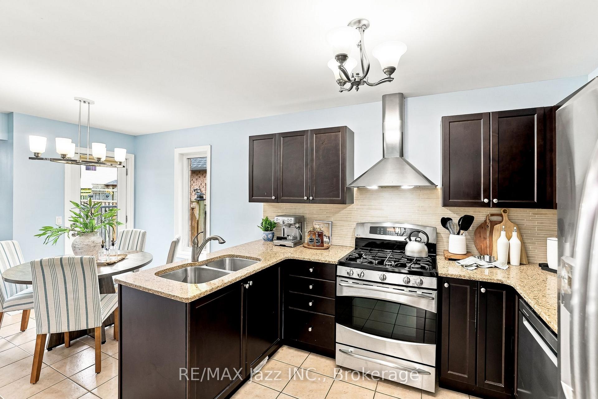 Photo 24 of 1333 Wadebridge Crescent, Oshawa, Eastdale — HOMEH