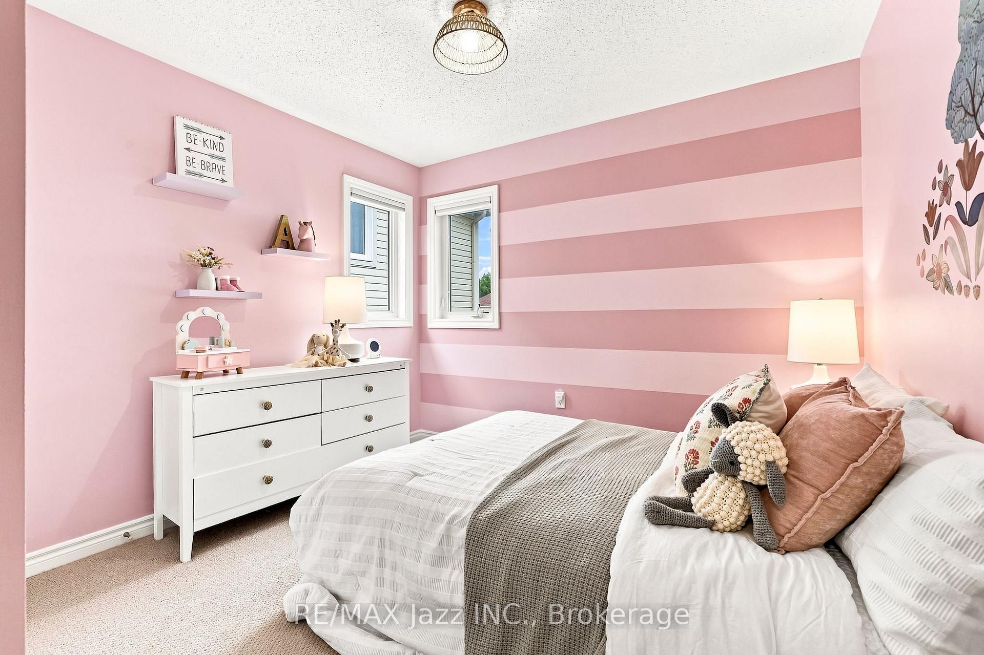 Photo 33 of 1333 Wadebridge Crescent, Oshawa, Eastdale — HOMEH