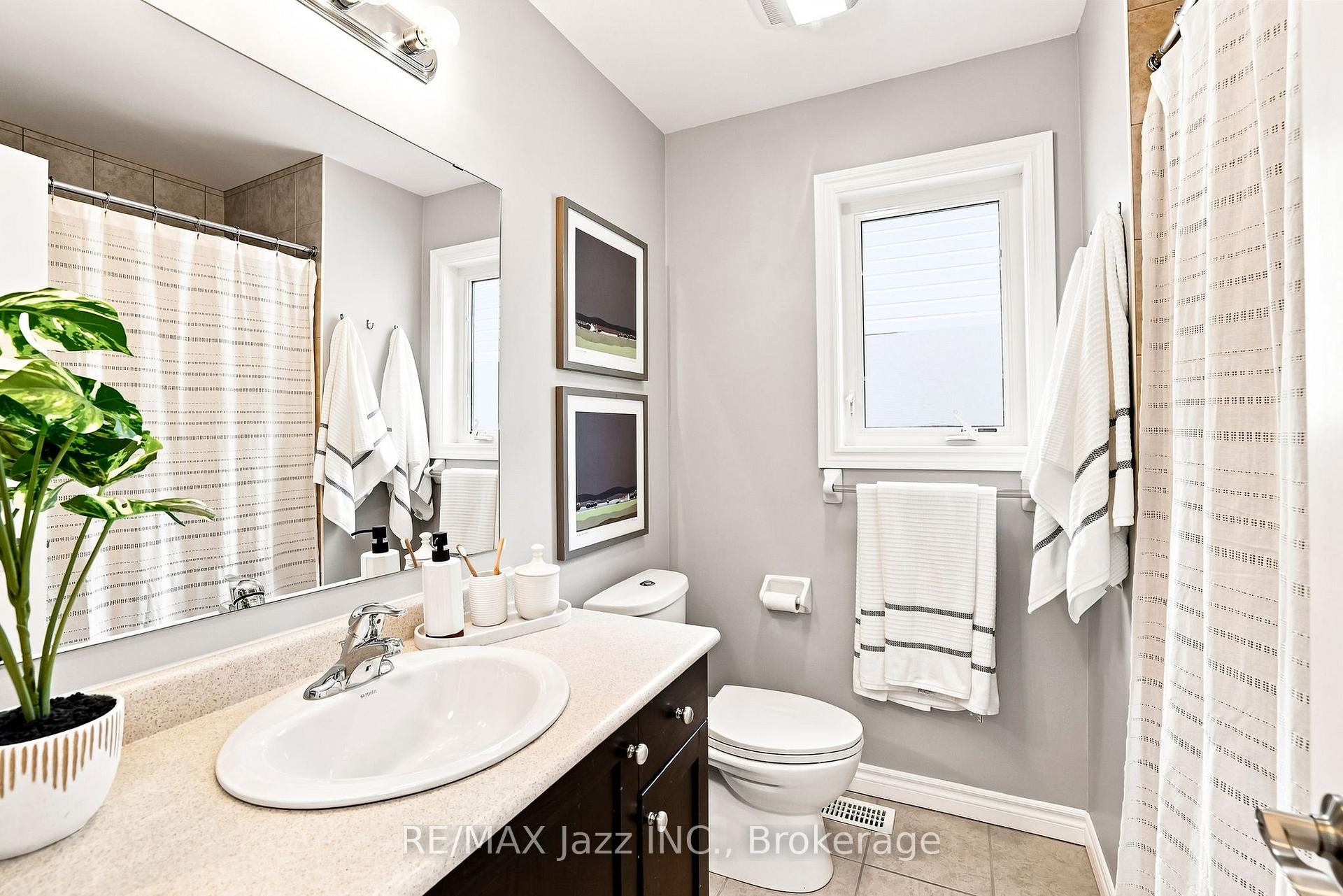 Photo 35 of 1333 Wadebridge Crescent, Oshawa, Eastdale — HOMEH