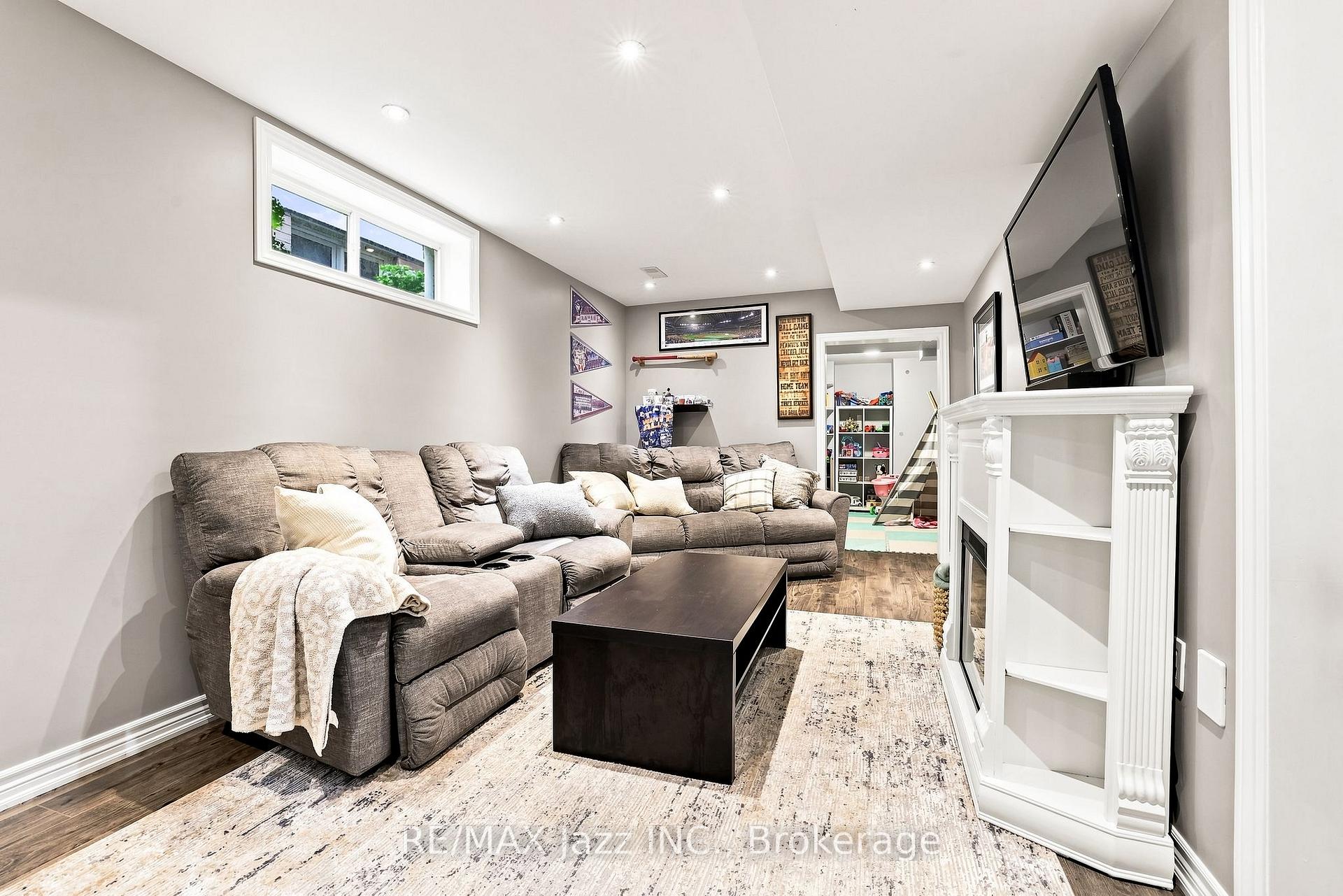 Photo 37 of 1333 Wadebridge Crescent, Oshawa, Eastdale — HOMEH