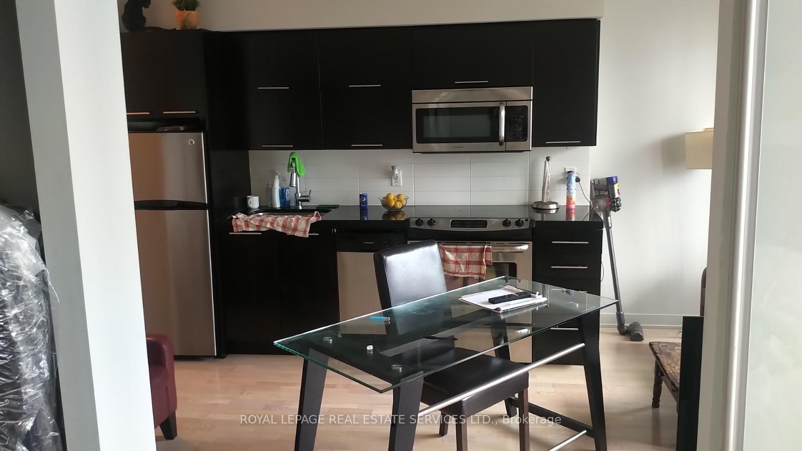 Photo 2 of Unit 1609, 126 Simcoe Street, Toronto, Waterfront Communities — HOMEH