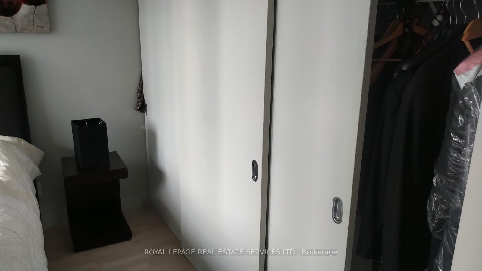 Photo 7 of Unit 1609, 126 Simcoe Street, Toronto, Waterfront Communities — HOMEH