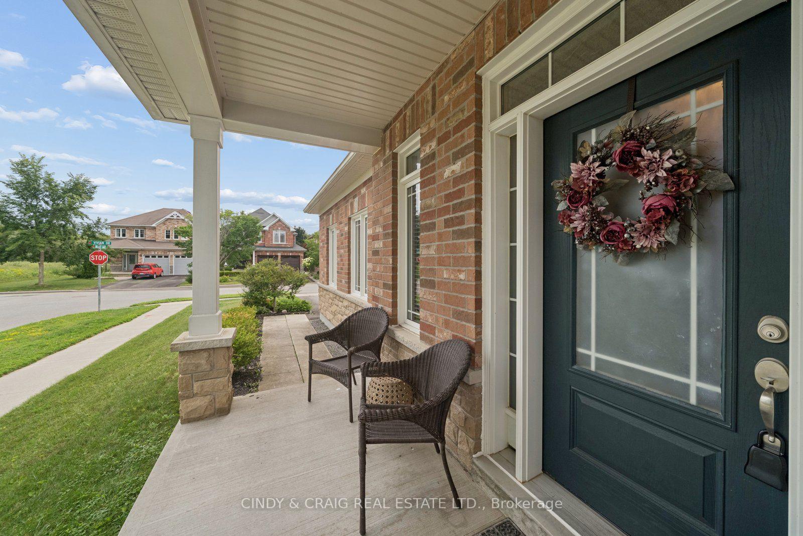 Photo 2 of 60 Vivian Drive, Clarington, Courtice — HOMEH