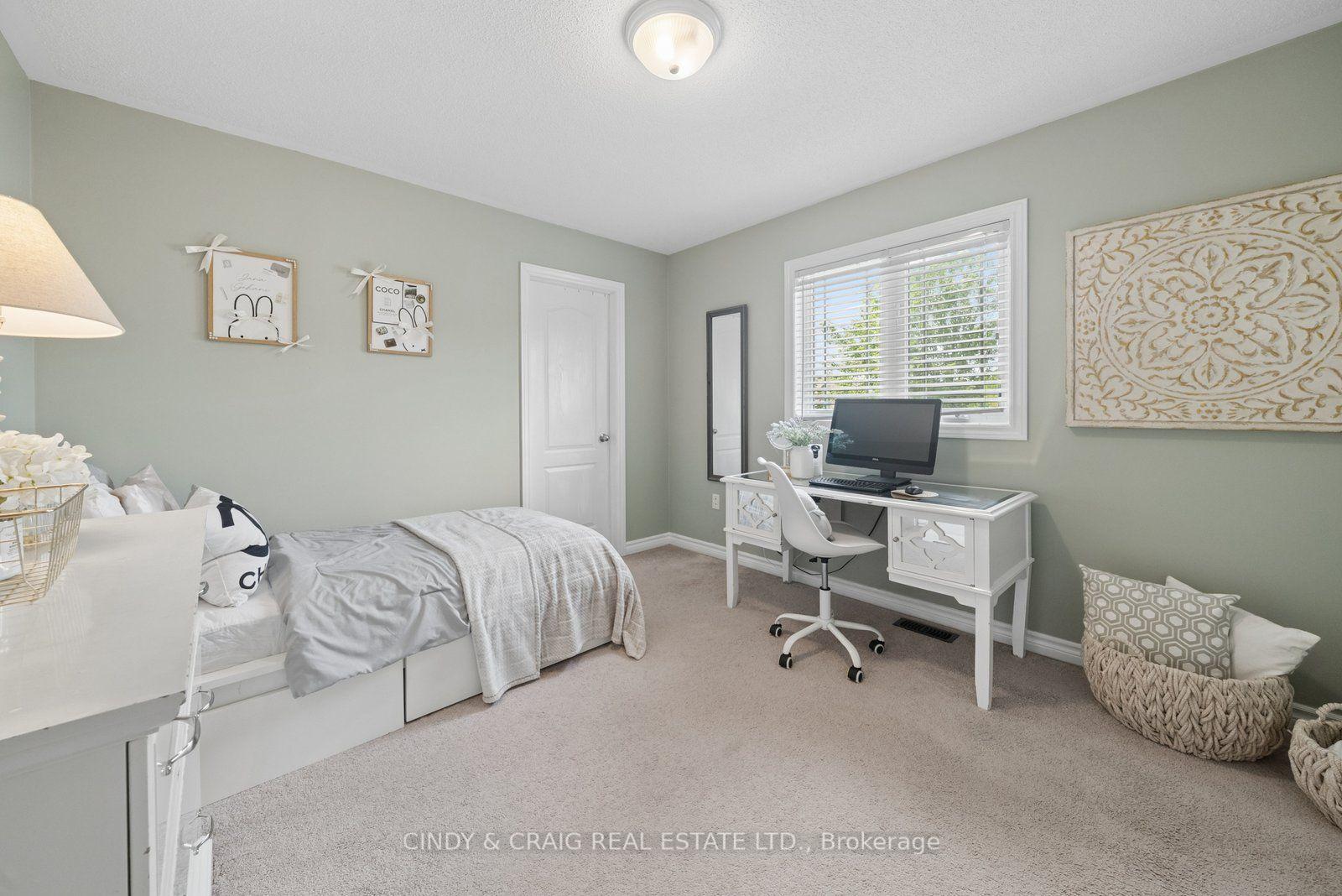 Photo 15 of 60 Vivian Drive, Clarington, Courtice — HOMEH