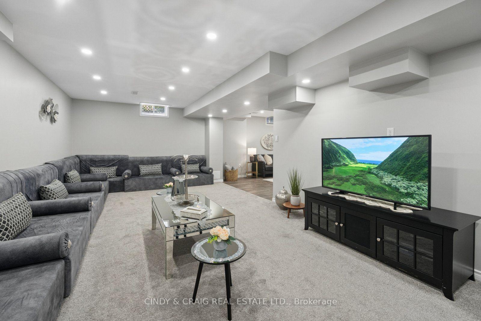 Photo 18 of 60 Vivian Drive, Clarington, Courtice — HOMEH